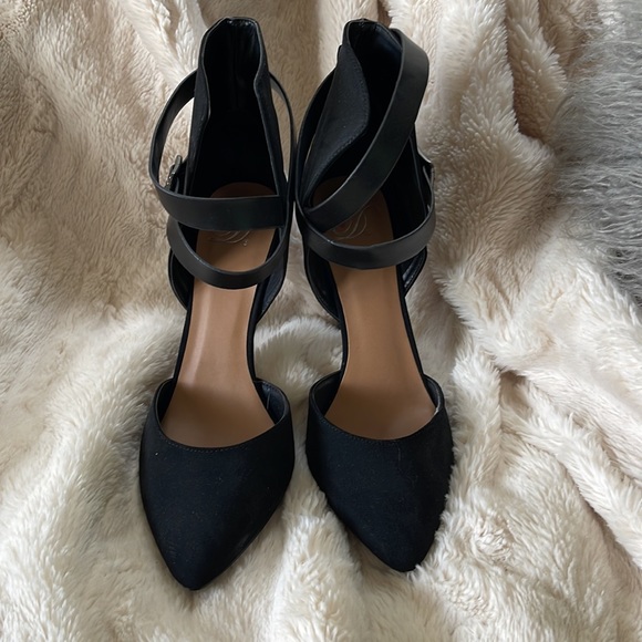 Black suede heels with wrap - Picture 2 of 4